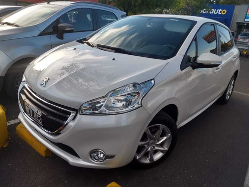 Peugeot 208 1.5 Allure 2013