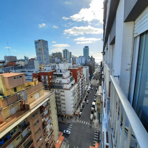 Imagen 3 de 15 de 3 Ambientes A La Calle Con Vista Panorámica Y Al Mar