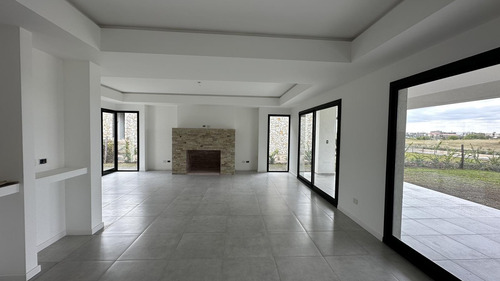 Venta, Casa, El Canton, Barrio Golf, Lote Al 300, 6 Ambientes