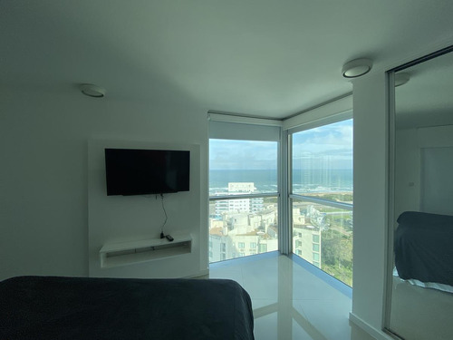 Imagen 8 de 30 de Wind Tower Parada 7 De La Brava, Punta Del Este. Espectacular Apartamento En Piso Alto Equipado.