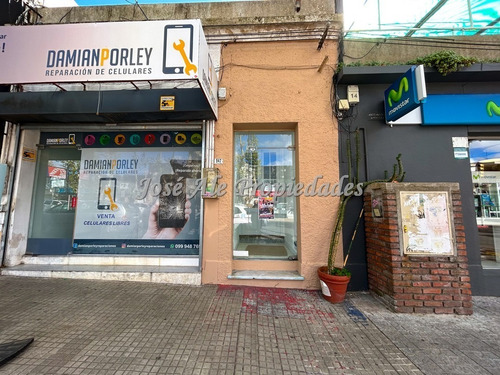 En Alquiler Local Comercial Céntrico Colonia Del Sacramento