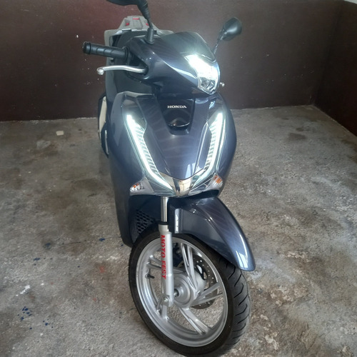 Imagem 3 de 6 de Honda Sh150i