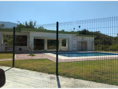 Imagen 3 de 9 de Casa Sola En Venta Alamo Sur