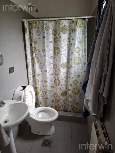 Casa - 5 Ambientes - Con Jardín Y Cochera - Villa Olivos - Alquiler