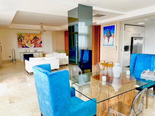 Apartamento Penthouse Con Terraza En Alquiler Amueblado En Serralles, Facil Acceso A Sectores Como Piantini, Evaristo Morales, Naco