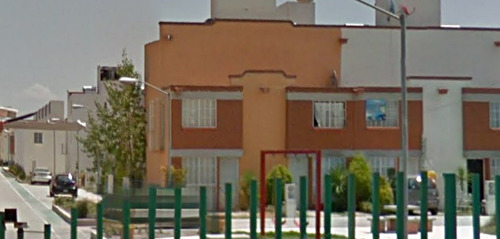 Pensamientos 100, San Pablo De Las Salinas, Tultitlán, Edo. De México. Rr*