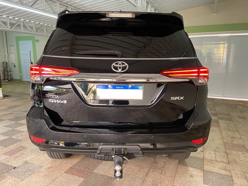 Imagem 2 de 15 de Toyota Hilux Sw4 2020 Impecável Preta Único Dono Revisões Co