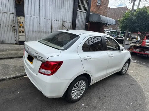 Suzuki Swift 1.2 Dzire At