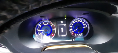 Imagen 2 de 11 de Toyota Hilux 4x4