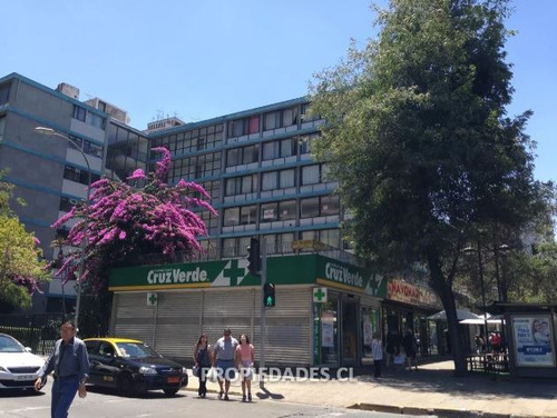 Departamento En Venta De 4 Dorm. En Providencia