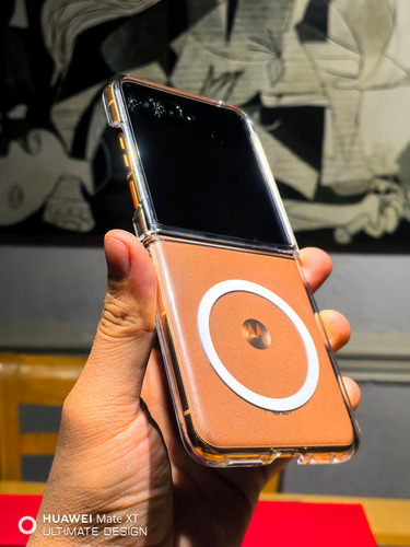 Motorola Razr 50 Ultra 256gb Color Moca Mousse En Caja Chocolate (Usado)