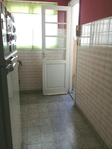 Imagen 14 de 24 de Ph En 1er Piso , Por Escalera Con Patio Y Terraza Propia .