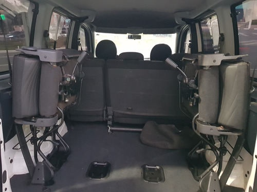 Imagem 8 de 10 de Fiat Doblo