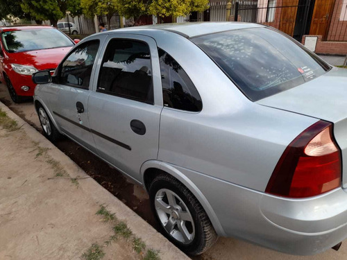 Chevrolet Corsa 1.8 Gl Aa+da 2011