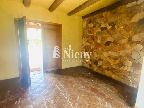 Casa En Venta De 6 Dorm. En Requínoa