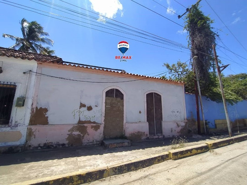 Imagen 1 de 14 de Re/max 2mil Vende Terreno En Juan Griego Frente A La Bahia - Isla De Margarita
