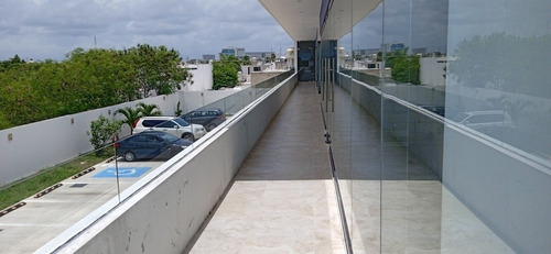 Imagen 13 de 19 de Edificio Corporativo En Renta - Zona Norte De Merida Perifér