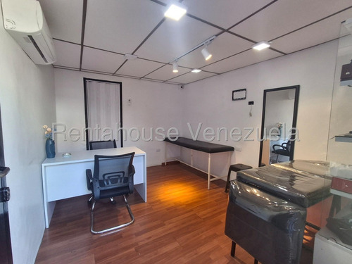 Julian Galindez Vende Gimnasio En Urbanizacion Nueva Segovia Barquisimeto #25-9919