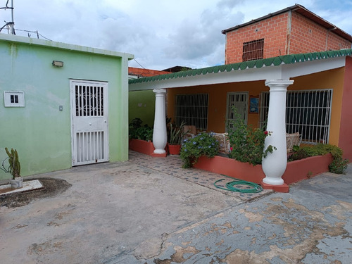 Lisbeth Garcia Vende Casa En El Sector San Carlos