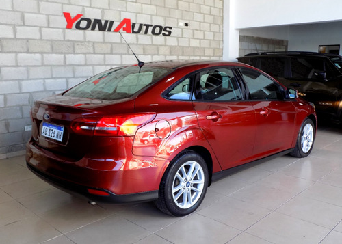 Ford Focus III 1.6 Sedan S