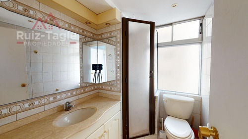 Venta De Magnifico Departamento Frente Al Mar En Av. Perú