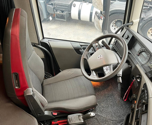 Imagem 8 de 12 de Volvo Fh 540 6x4 2016