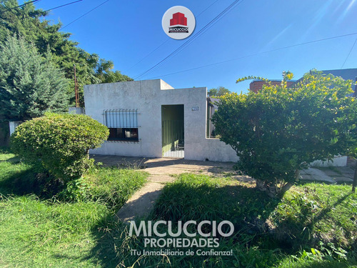 Casa En Venta, Artigas 2189, Barrio Provincias Unidas, Escobar