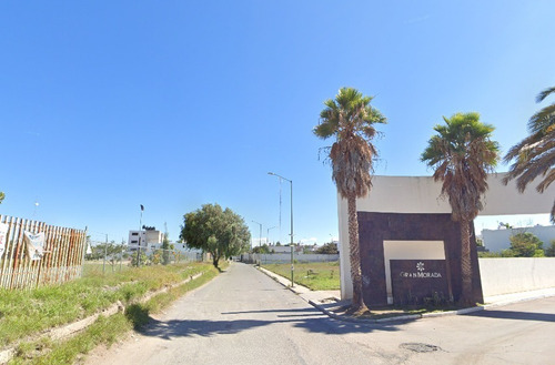 Casa Con Excelente Ubicación En Laguna De Santa Rita Del Bosque, Residencial Gran Morada, San Luis Potosí. Arf