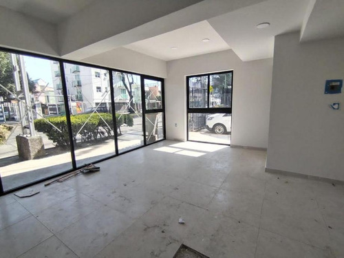 Local En Venta Sobre Avenida Principal En Jardin Balbuena