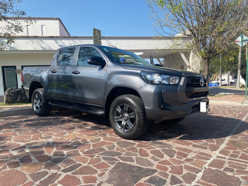 Toyota Hilux 2.7 Cabina Doble Sr Mt