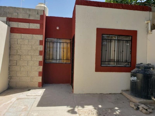 Imagen 1 de 9 de Casa Sola En Venta Loma Real Ii