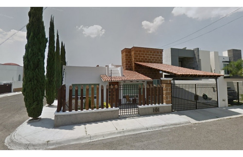 Casa En Remate En Santa Rosa Jáuregui, F-667