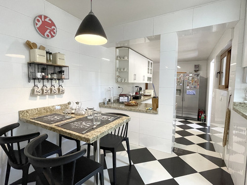Se Vende Sitio De 2.964m Con Casa Completamente Remodelada.