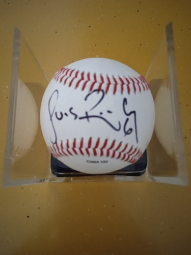 Pelota De Béisbol Firmada Por Luis Rodríguez