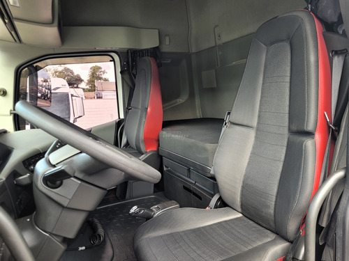 Volvo Fh 460 6x2 I-shift Ano 2021/21 Globetrotter
