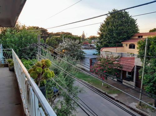 Imagen 7 de 18 de Venta 2 Casas + Deposito- Entradas Indep. Caseros