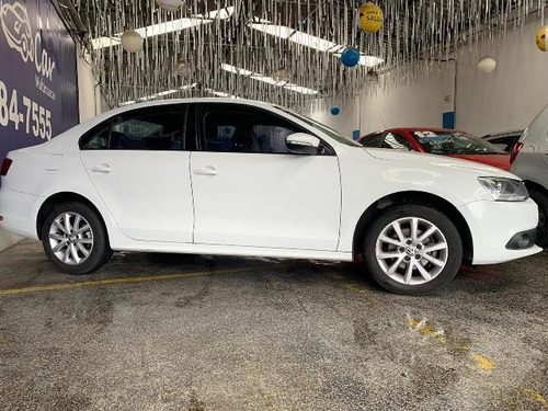 Jetta 2.0 Automático - Montes Car