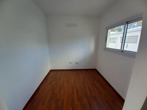 Imagen 21 de 30 de Duplex En Venta En La Plata Calle 34 E/ 141 Y 142 Dacal Bienes Raices