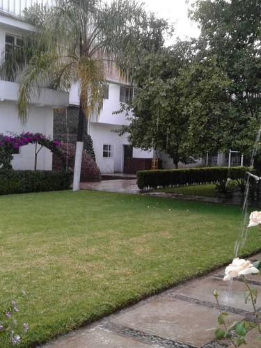 Imagen 2 de 14 de Residencia En Venta En Lado Sur De La Ciudad Por Punto Sur