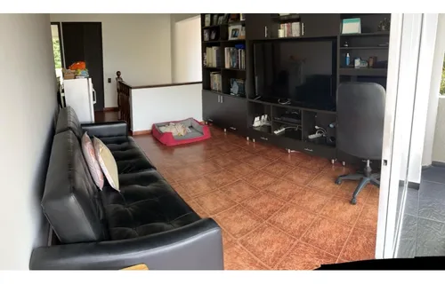 Rhbr-11857 Casa De 2 Niveles ( Poblado, Sector San Lucas)