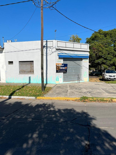 Local En Alquiler Con Mobiliario Para Almacén Y Polirrubro!!!