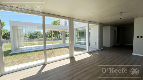 Casa En Venta 4 Ambientes Greenville Polo Hudson