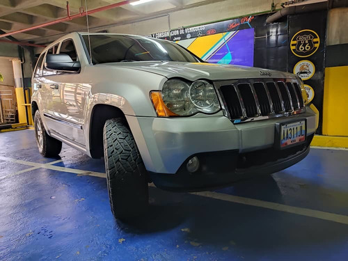 Imagen 2 de 10 de Jeep Grand Cherokee Limited 4x4
