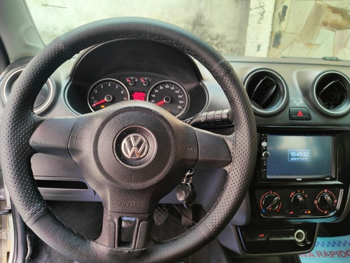 Imagem 12 de 13 de Volkswagen Voyage 2014 1.0 Trend Tec Total Flex 4p