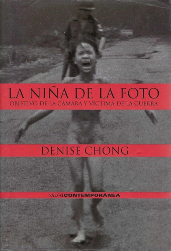 La Niña De La Foto. Objetivo De La Cámara Denise Chong