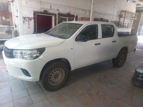 Toyota Hilux 2.8 Tdi Cabina Doble Mt