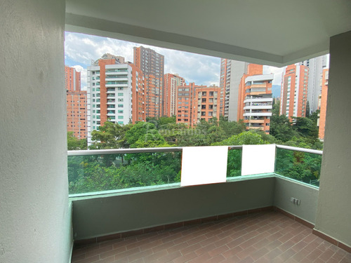 Apartamento En Arriendo En Santa Maria De Los Angeles. Cod A776166