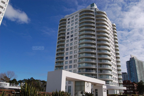 Imagen 3 de 24 de Ocena Drive Apartamento 1 Dormitorio Piscina Climatizada Departamento En Venta Ubicado En Roosevelt, Punta Del Este, Punta Del Este / Maldonado