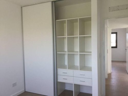 Imagen 23 de 30 de Casa En Construcción De Muy Buen Diseño Y Calidad Constructiva!!! En Venta Con Renta!