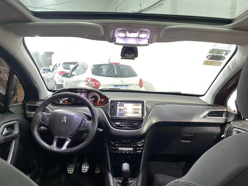 Peugeot 208 Feline 2013 En Marcha Y Andand Chocado Poloautos